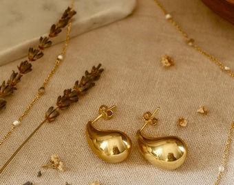 Liquid Gold Drop Earrings | 18k Gold | Studs | 26x14mm | Elegant Earrings | Minimalist Studs | Statement Earrings | Teardop Stud Earrings