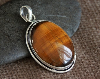 Tiger's Eye Pendant | GROUNDING STABILISING PROTECTION | Amulet | Gemstone Pendant | Silver | Crystal Healing | Boho Stone Pendant