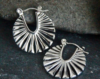 Original Sun Hoops | Stainless Steel | Gold or Silver Colour | 22x20mm | Boho Minimalist Earrings | Unique Design Hoops | Hypoallergenic