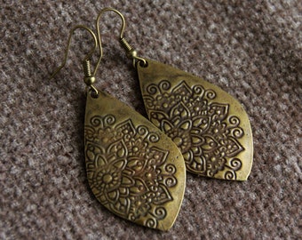 Bronze Boho Flower Earrings | Antique Bronze | Embossed Hammered Brass Dangle Earrings | Ethnic Jewelry | Original Statement Metal Earrings