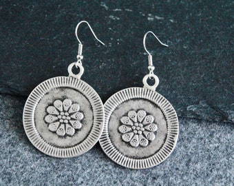 Flower Silver Dangle Earrings | Handcrafted Charm Earrings | Antique Silver Metal Earrings | Bohemian Jewellery | Original Ethnic Jewellery