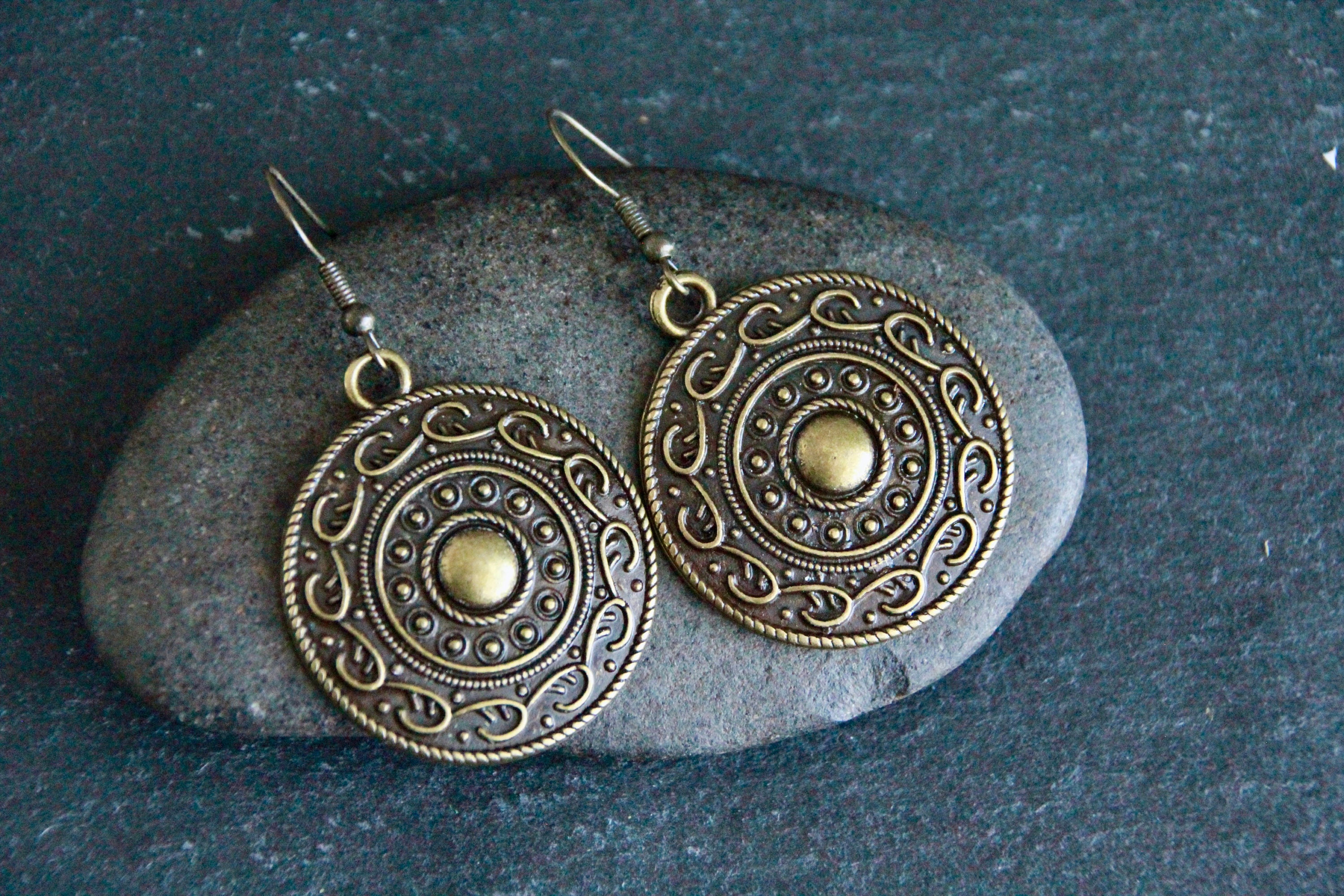 Bronze metal jewelry best sale