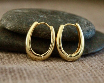 Chunky Oval Gold Hoop Earrings | 23x18mm | 6mm Thick | 18k Gold | Hinged Huggies