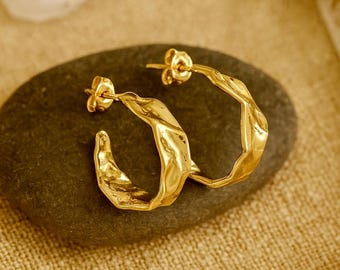 Chunky Textured Stud Hoops | 18k Gold | Half Hoops | C Shape Hoops | Open Hoops | Hammered Hoops | 30mm | 8mm Thick Wide Side