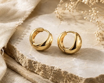 Gold Chunky Huggies | 17mm | 13mm Thick | 18k Gold Earrings | Round Hinged Hoops | Huggies | Thick Hoops | Ear Stack | Small Hoops
