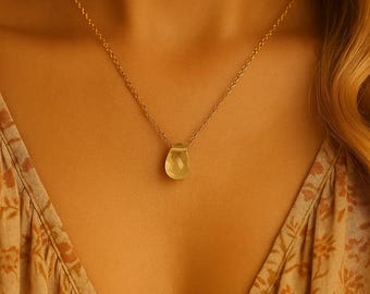 Lemon Quartz Necklace-Minimal Dainty Delicate-Faceted Natural Quartz Crystal-14K Gold Satellite Golden Chain-Boho Organic Stone Jewelry