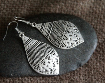 Boho Silver Earrings | Antique Silver | Hammered Silver Dangle Earrings | Metal Earrings | Bohemian Ethnic Jewellery | Large Long Earrings