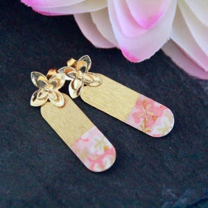 Rosa Kirschblüten Stab Ohrringe | Japanisches Papier auf Metall Charms | Boho lange Rechteck baumeln Ohrringe | Einzigartiger handgemachter handwerklicher Schmuck