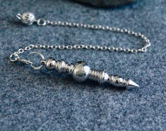 Pointed Dowsing Pendulum | Bullet Pendulum | 61x12mm | Chain 23cm | Quality Heavy Silver | Metal Divining Pendulum | Removable Pendant