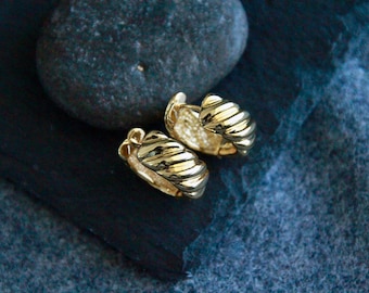 Chunky Twist Gold Hoops | 16mm | 6mm Thick | 18k Gold Earrings | Round Hinged Hoops | Huggies | Thick Hoops | Ear Stack | Small Hoops