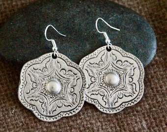 Boho Flower Earrings | Antique Silver Earrings | Metal Dangle Earrings | Unique Artisanal Jewelry