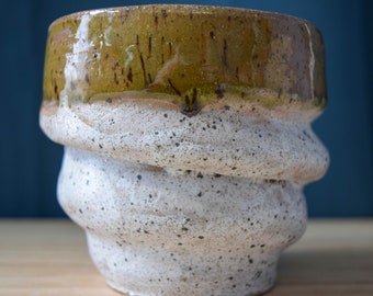 Swirl Green and White Ceramic Plant Pot (Seconds)