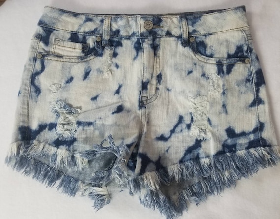 frayed blue jean shorts