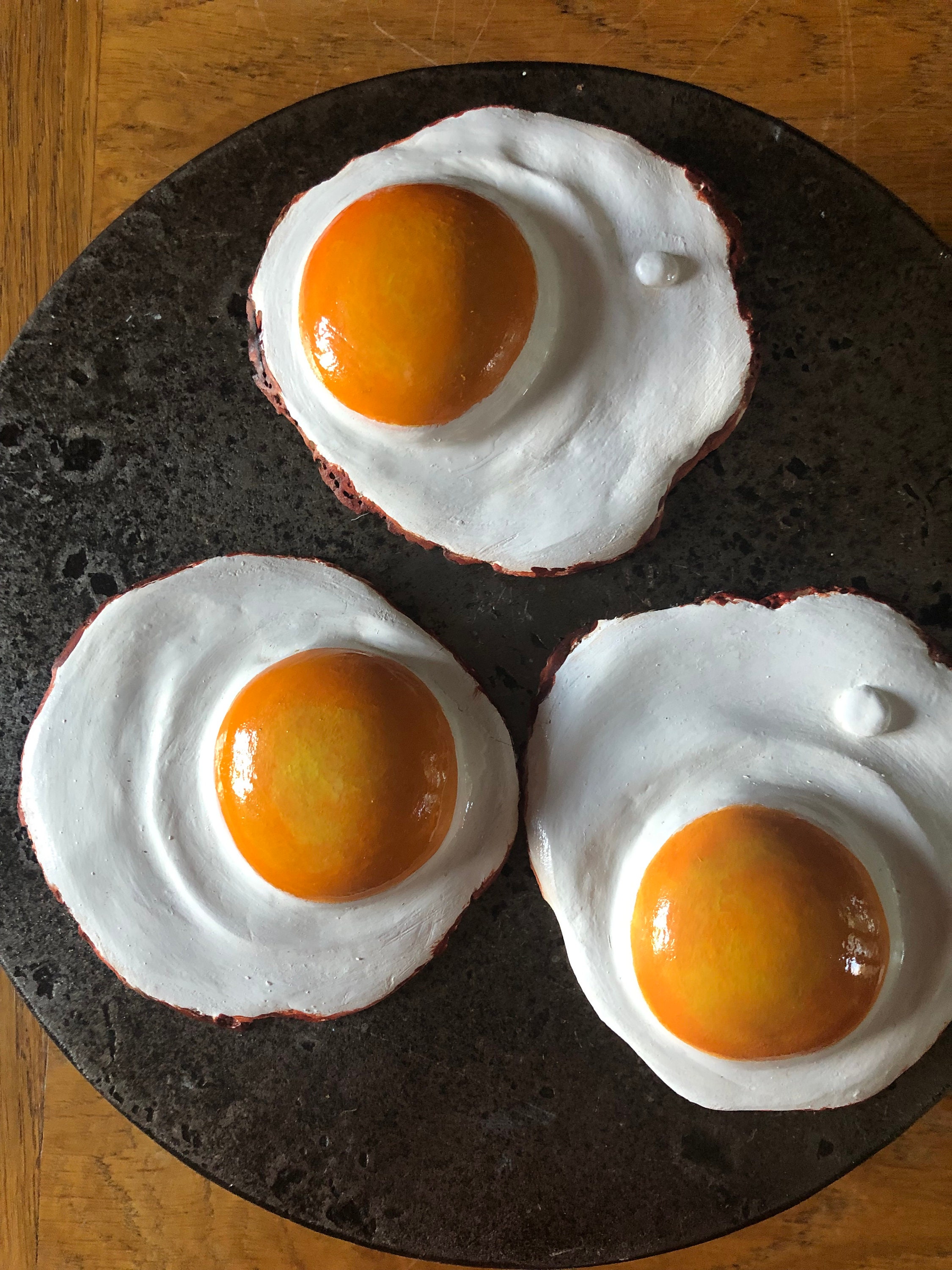 Fried Egg Sculpture – GOOD FRIEND