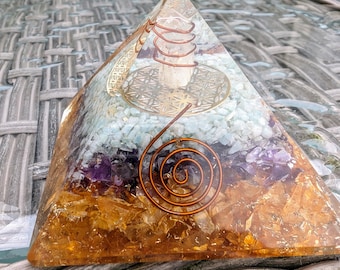 Crystal Resin Art Orgonite Crystal Pyramid Aquamarine Pyramid Golden Healer Quartz Pyramid Amethyst Pyramid Flower of Life Symbol Gift