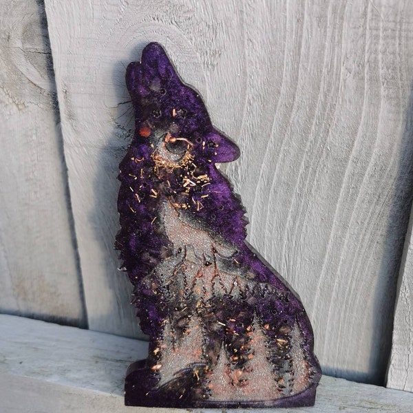 Crystal Resin Art Orgonite Crystal Wolf Wildness Wolf Amethyst Wolf Aubergine Gift for her Gift for Him or Gift for Her