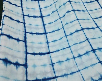 Shibori itajime Techniques Cris-Cros Quilting Pure Cotton Apperael Indigo Blue Tie Teint Tissu de coton 44 pouces de large Artisanat Tissu de robe