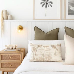 Neutral boho cushion. Embroidery detail 40x60 cm. Natural cushion.