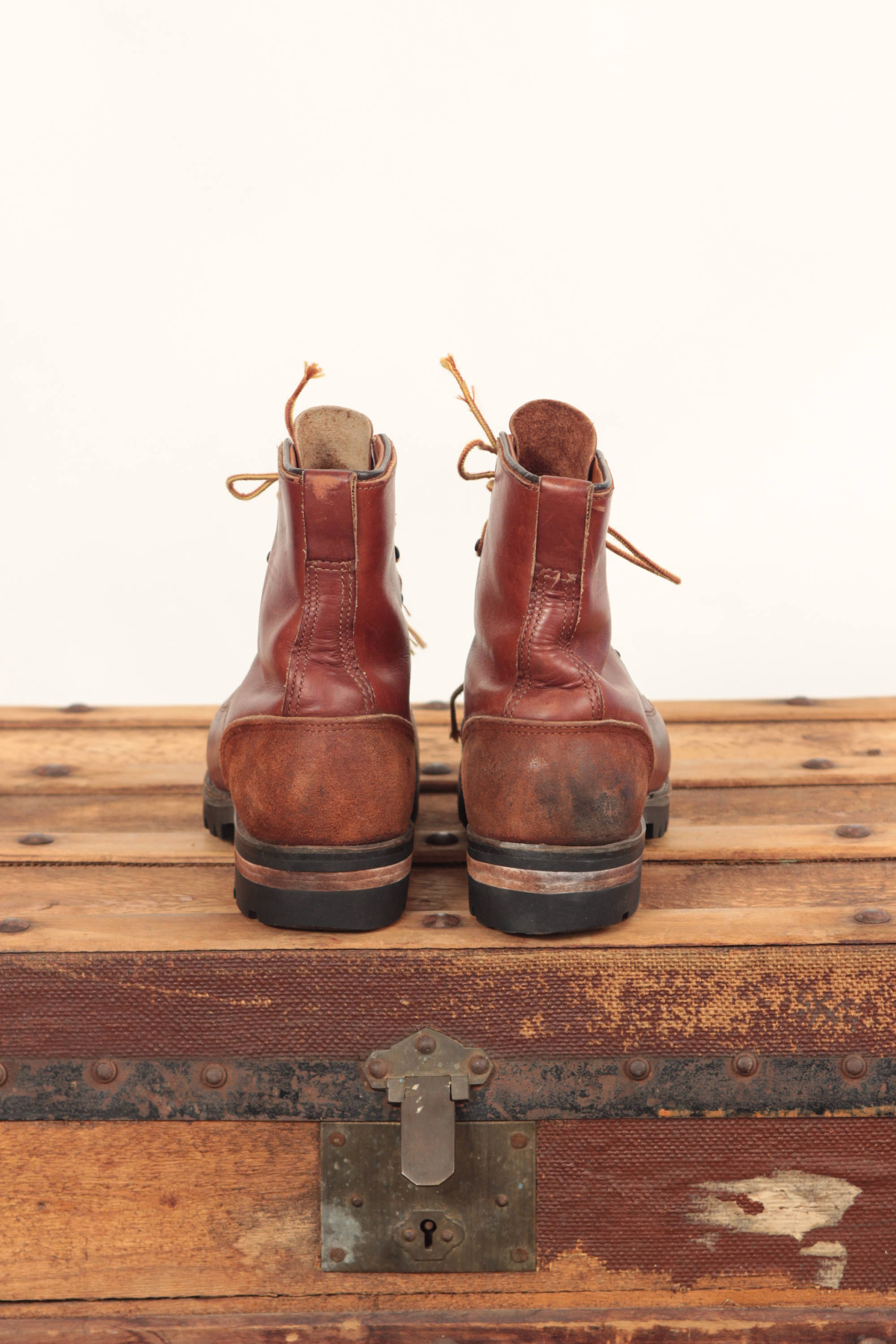 Vintage USA Made Danner 6960 Mountain Work Hiking Boots Well Worn 