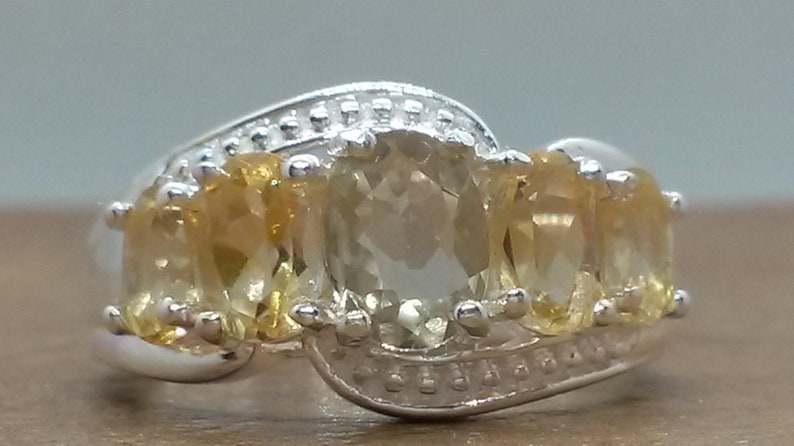 Natural Turkish colour change diaspore and citrine band ring