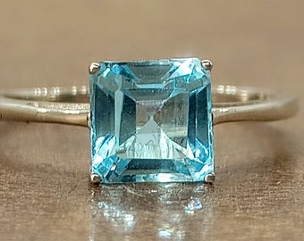 Natural Skyblue Topaz Solitaire Ring 925 Size R