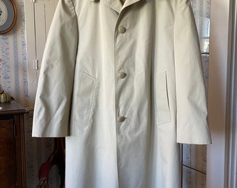 Vintage beige raincoat, classic beige overcoat (C308), light beige raincoat, overcoat, coat