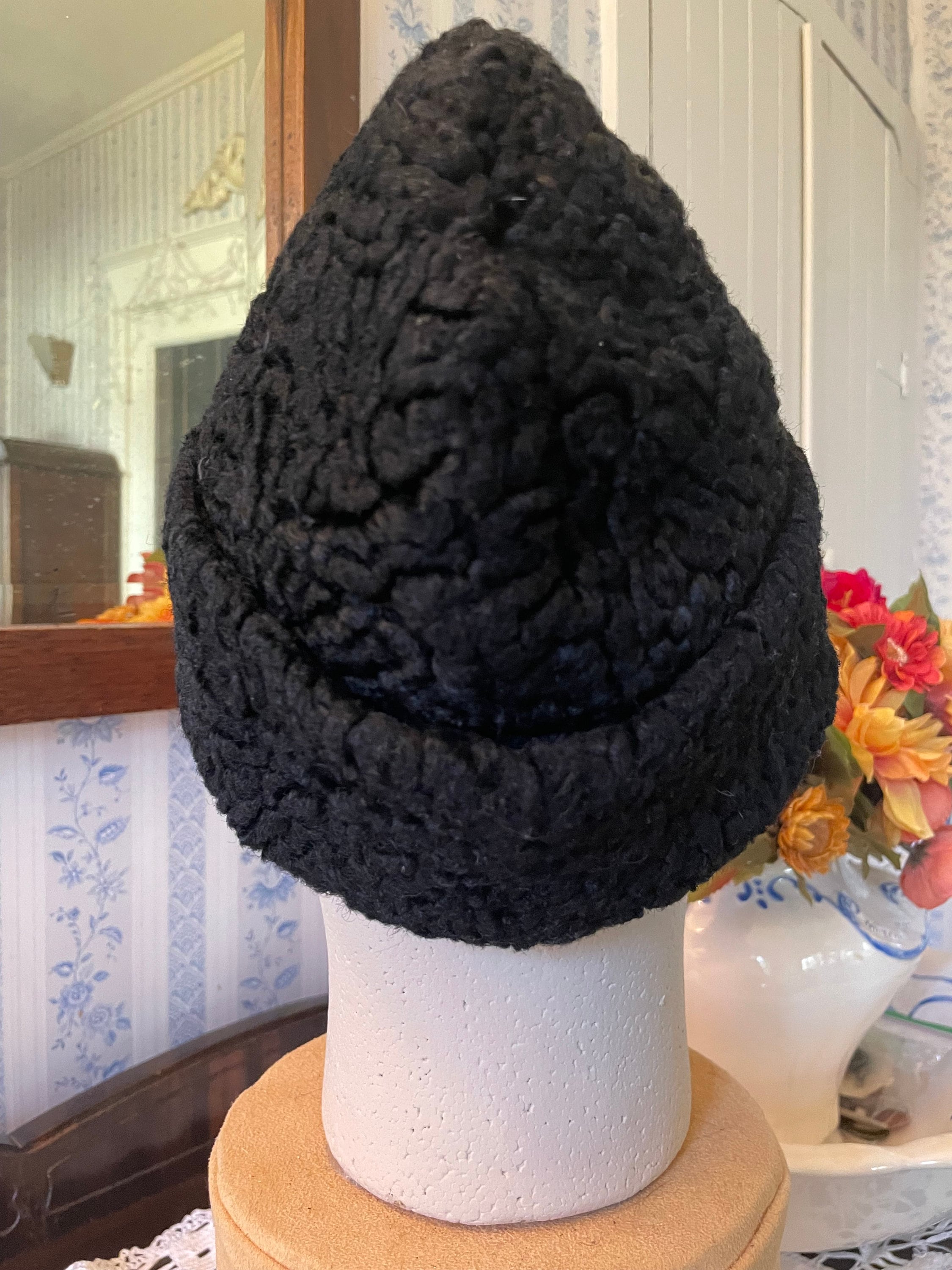 Vintage Winter Hat, Black Winter Hat, Cap (B667), Black Faux 