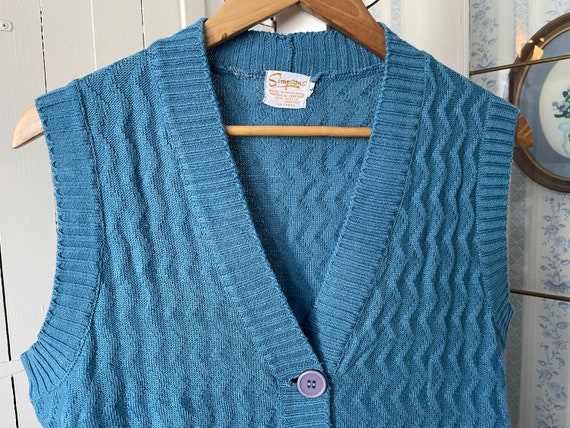 Vintage blue acrylic knit vest B172 with buttons and pockets