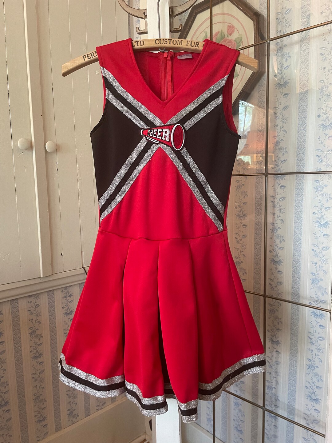 Vintage Cheerleading Uniform, Cheerleaders' Costume C132, Red Black and