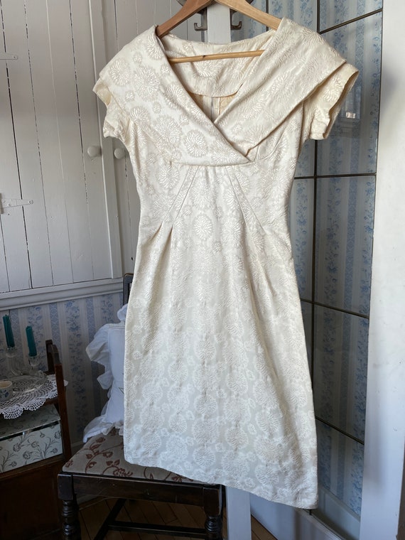 Vintage ivory off white brocade dress (B275) with 