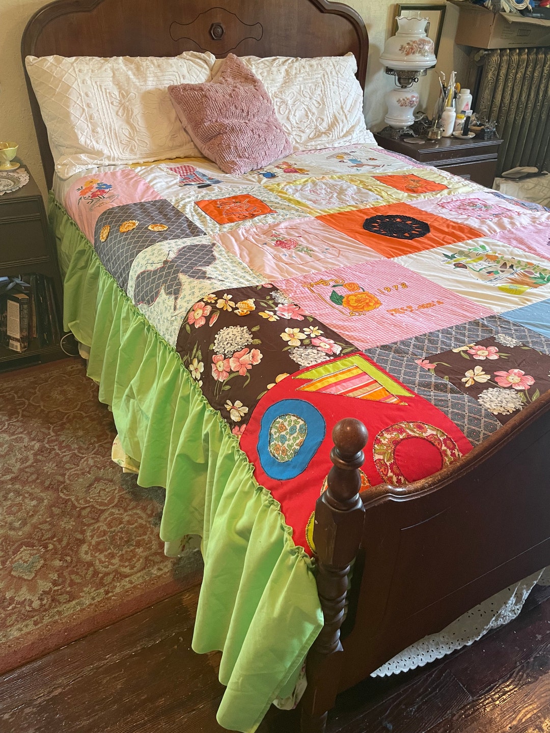 Vintage Handmade Quilt, Hand Sewn Patchwork Bedspread (C046), Bright ...