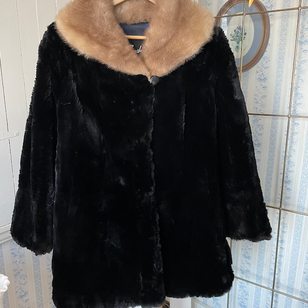 Vintage black sheared beaver fur coat (B169) with mink collar