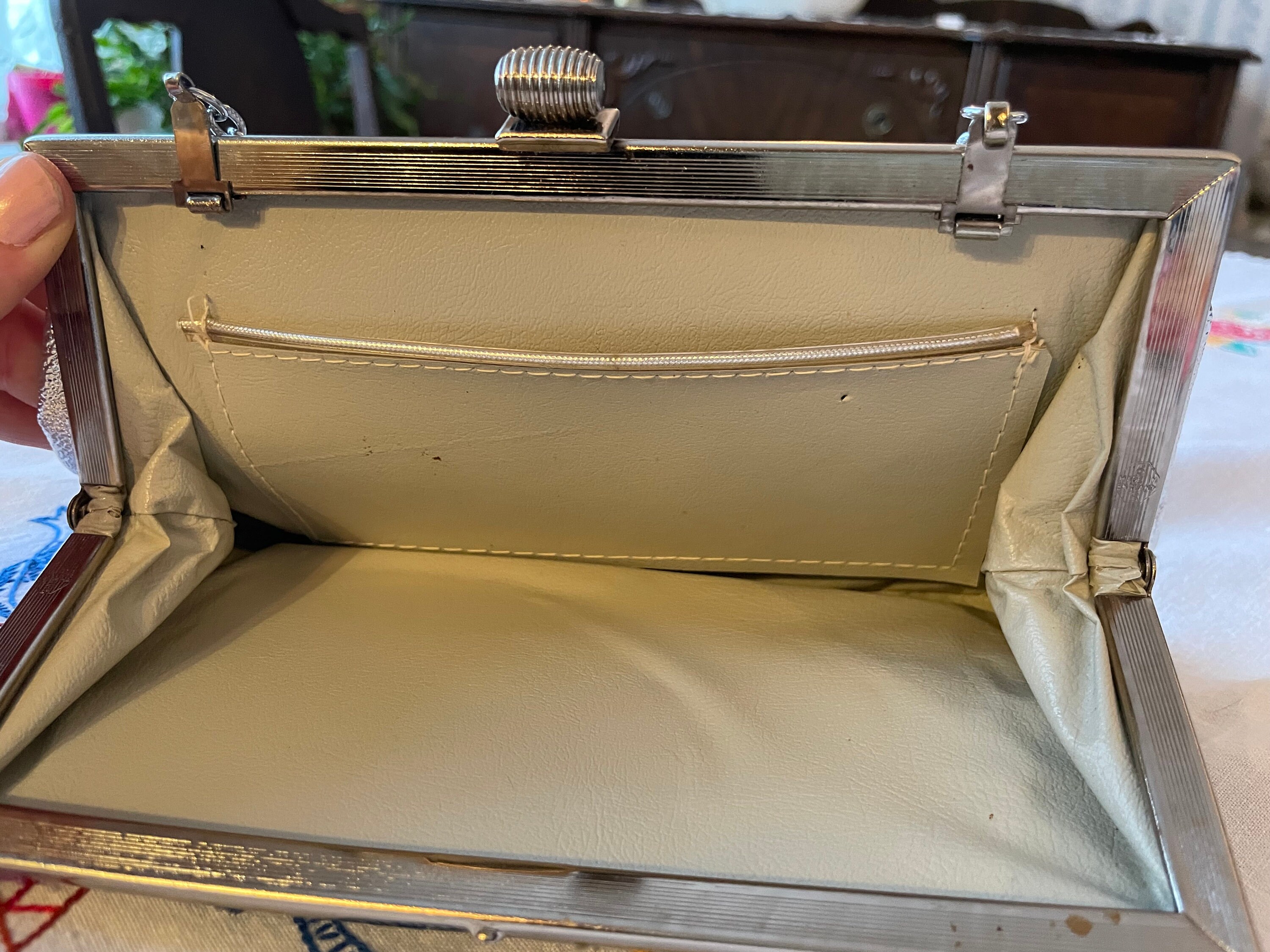 Vintage shiny silver faux leather evening bag, clutch (B223
