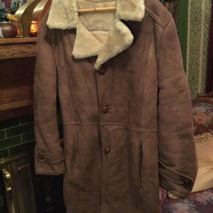 Vintage medium brown sheepskin jacket (B034), coat with shearling lining