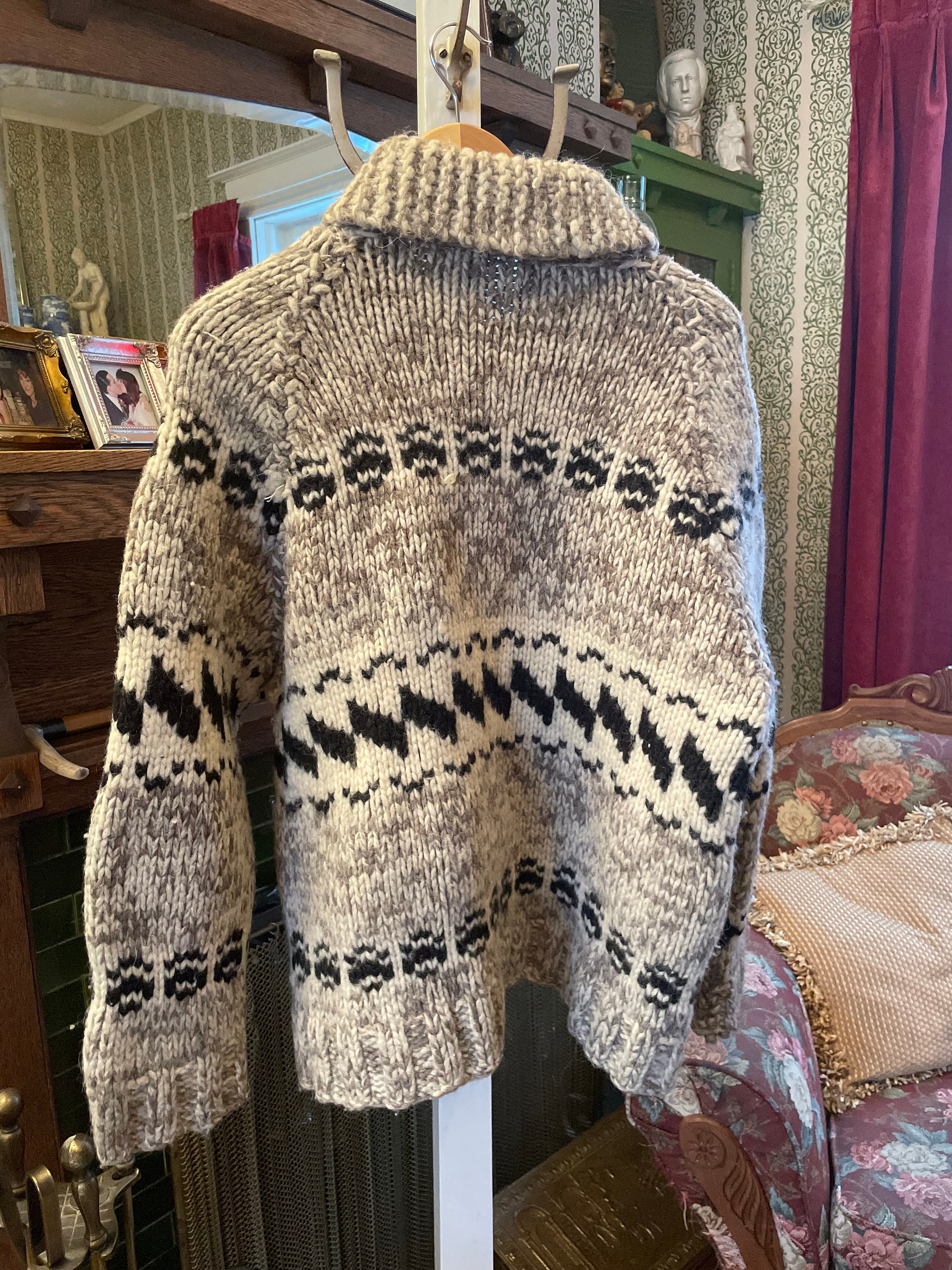 Vintage Hand Knit Wool Cowichan Sweater, Cardigan B146, Black, Beige and Brown - Etsy UK Vintage Hand Knit Wool Cowichan Sweater, Cardigan B146, Black, Beige and Brown - Etsy UK