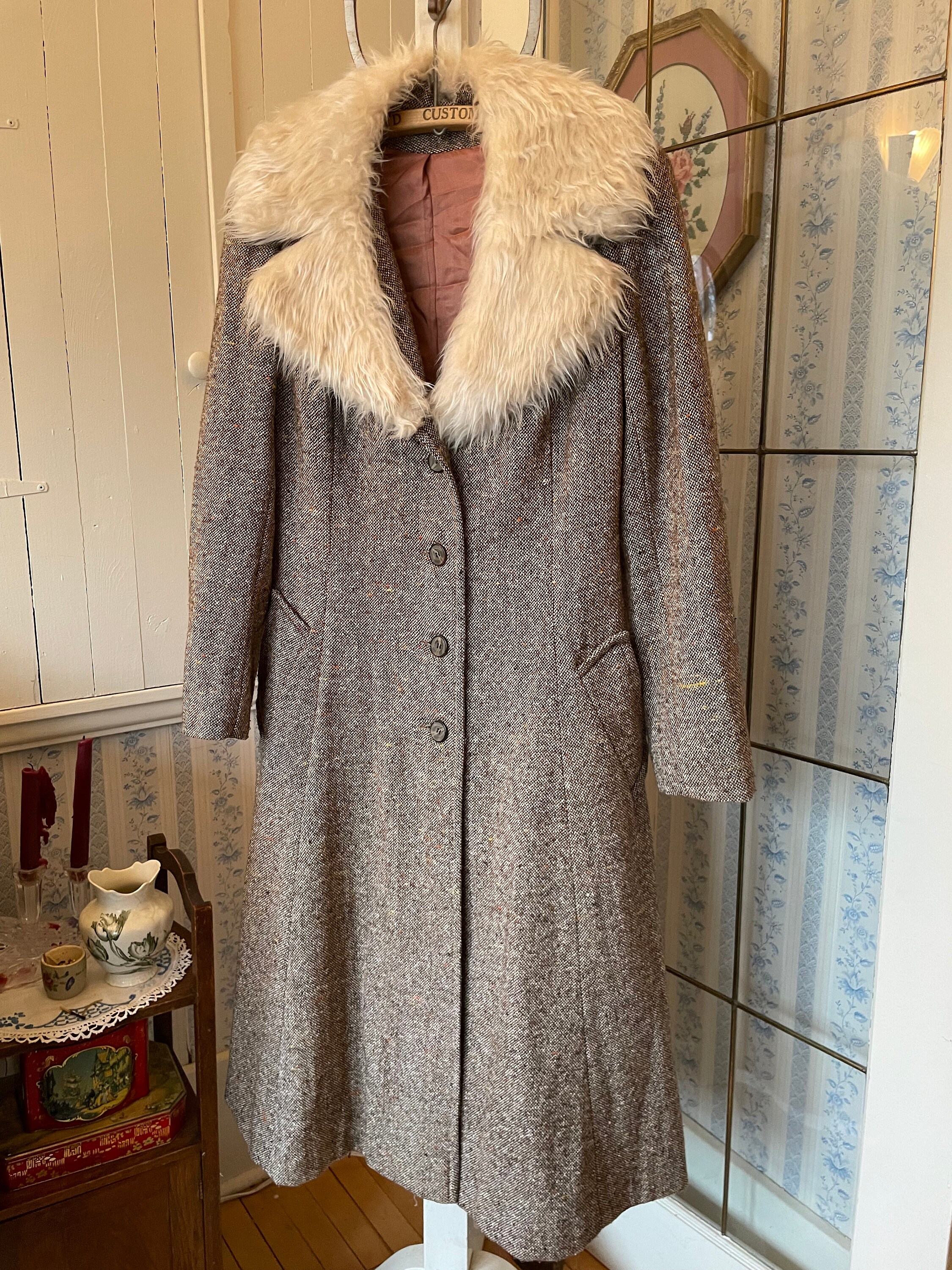 Vintage Winter Coat, Long Wool Coat (B697), Brown Beige Vintage Winter Coat, Long Wool Coat (B697), Brown Beige