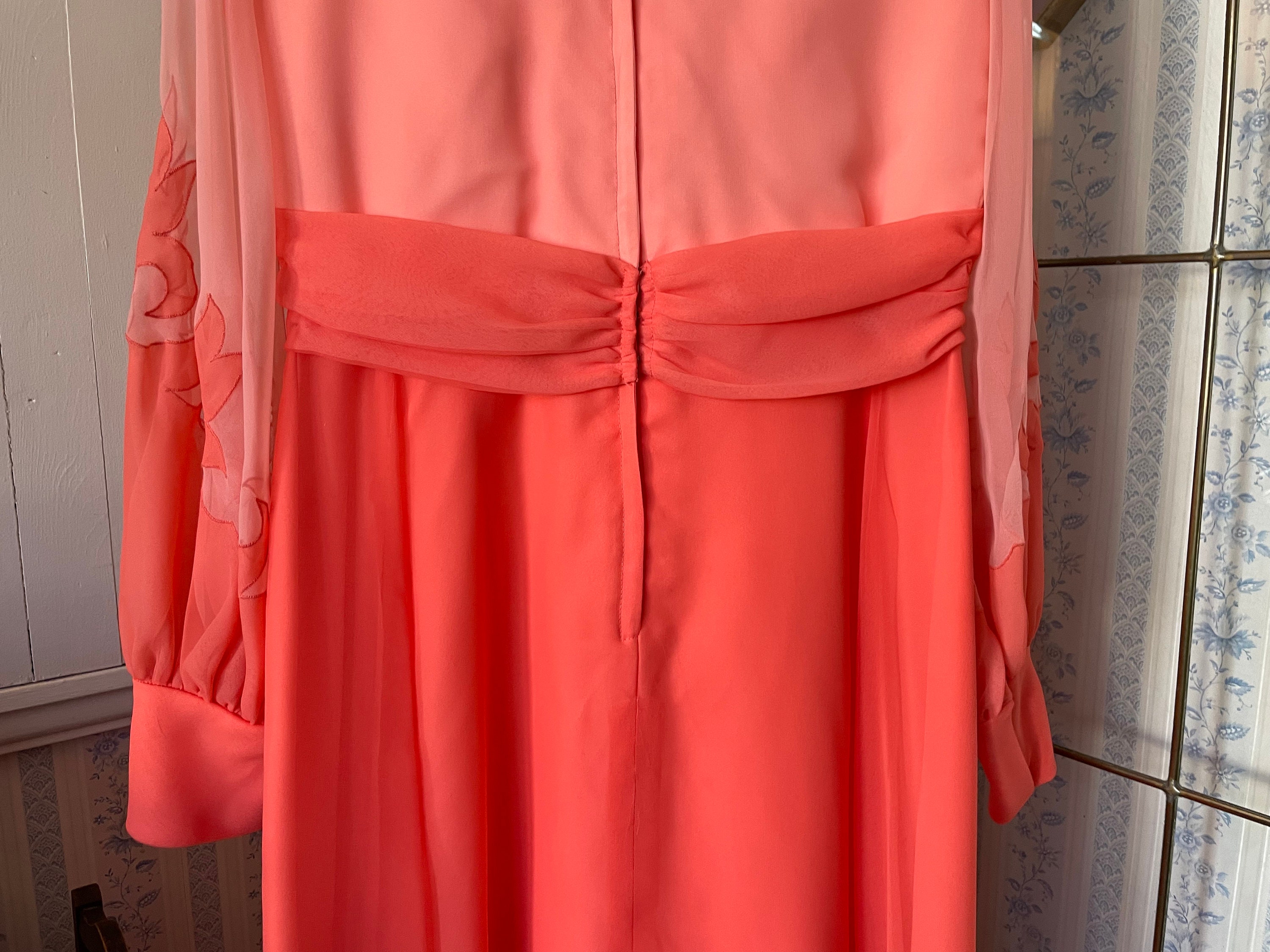 orange boho dress Boho Floral Ruffle Mini Dress – V-Neck Batwing Sleeve A-Line Dress Women's Boho Fashion in Orange | S