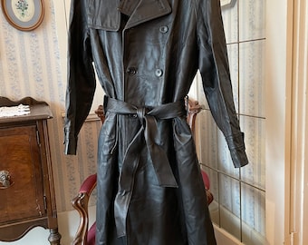 Vintage Black Coat, Leather Trench Coat (C414), Danier Black Vintage Black Coat, Leather Trench Coat (C414), Danier Black