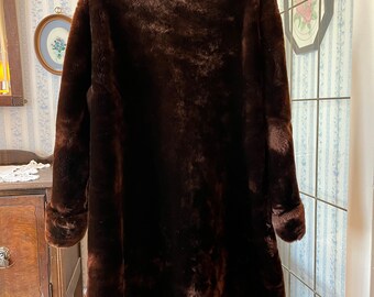 Vintage Brown Fur Coat, Long Mouton Fur Coat (C460 Vintage Brown Fur Coat, Long Mouton Fur Coat (C460
