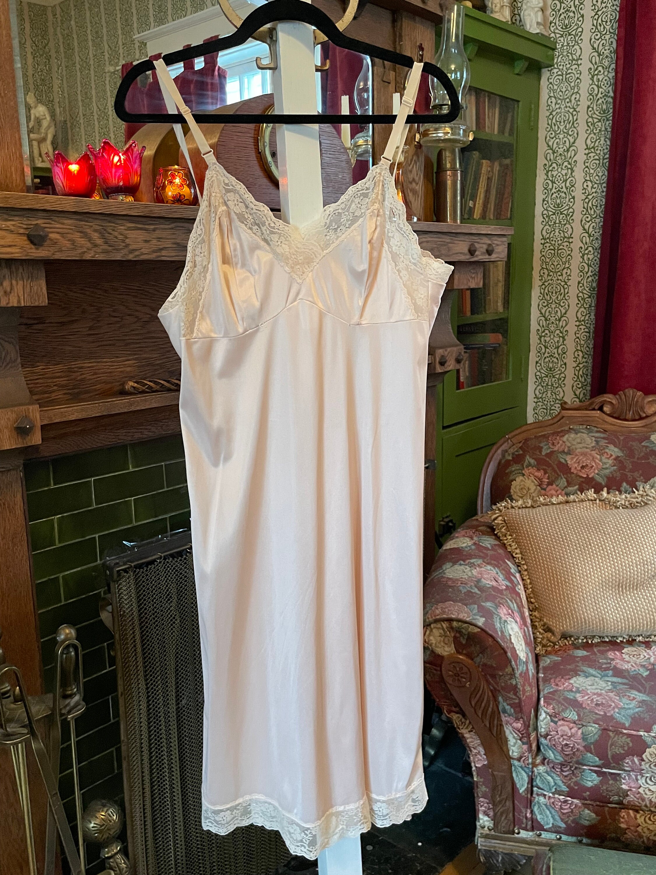 Vintage Green Slip Dress - Blended Fabric - 4 Sizes Available - ApolloBox