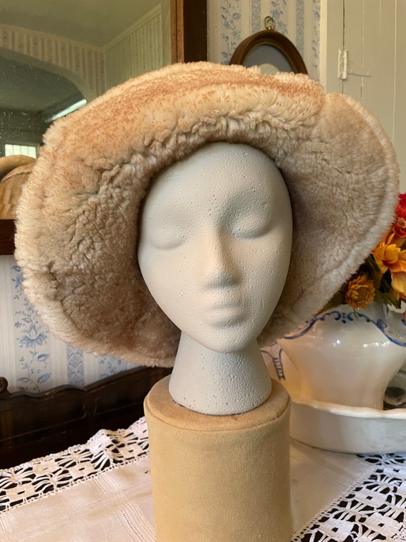 Vintage sheepskin hat, sheepskin winter hat (B660… - image 10