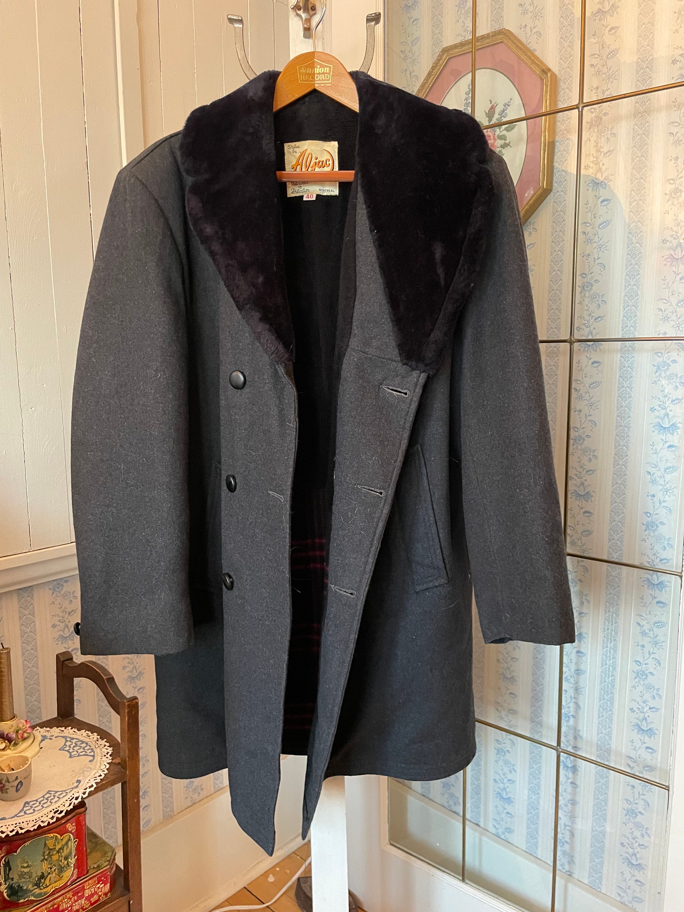 Vintage Hooded Wool Coat in Charcoal Grey for Women