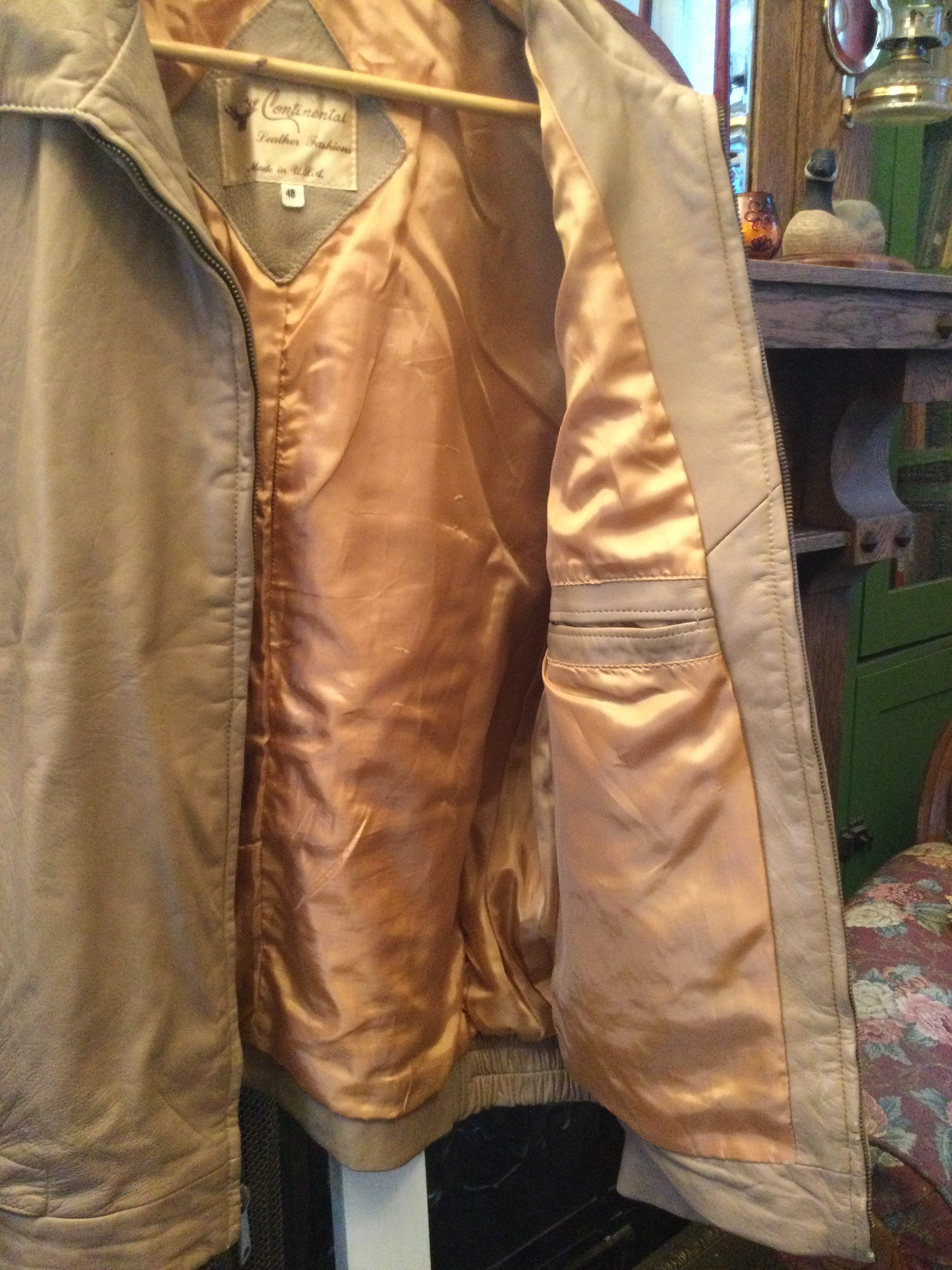 Vintage 1980s Light Beige Leather Jacket (B065), Bomber