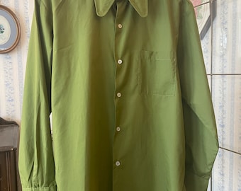 Vintage green shirt, olive green button down, top (C371), green button down shirt, dress shirt with pointy collar