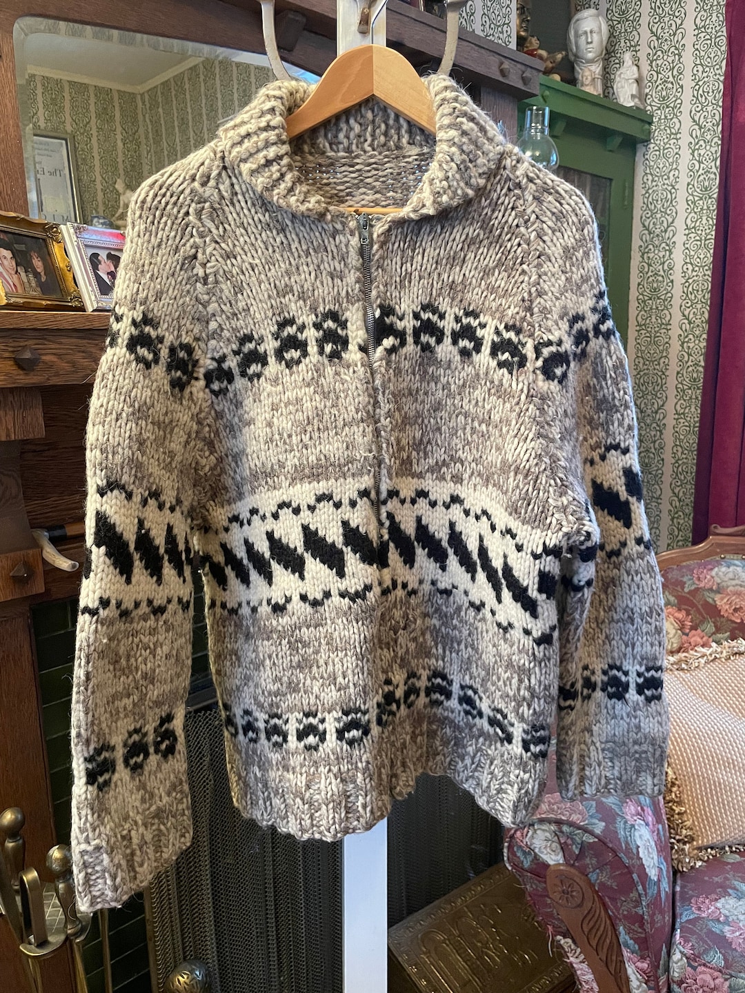 Vintage Hand Knit Wool Cowichan Sweater, Cardigan B146, Black, Beige and Brown - Etsy Vintage Hand Knit Wool Cowichan Sweater, Cardigan B146, Black, Beige and Brown - Etsy