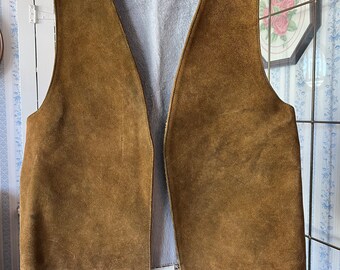 Vintage brown suede vest, western style vest (C668), caramel brown suede vest, rugged vest, outdoors vest, reversible vest, lined
