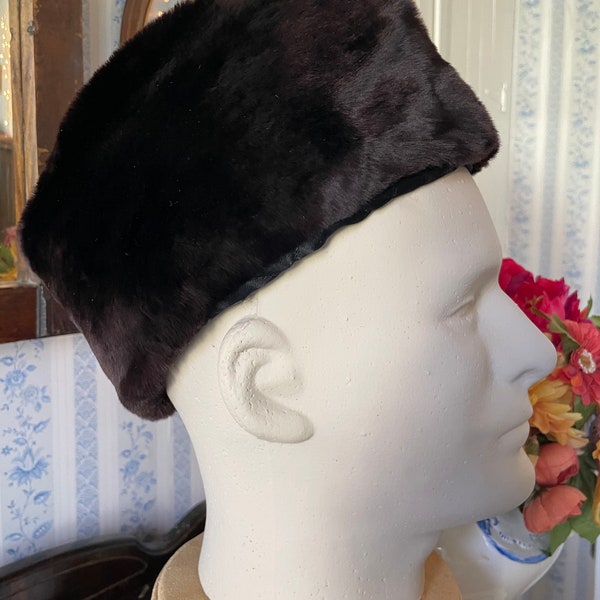 Vintage Fur Hat / DARK BROWN