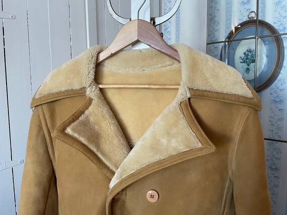 Vintage tan beige sheepskin jacket coat B178 with natural shearling lining