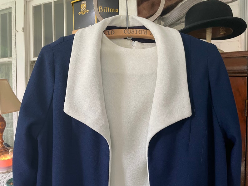 Vintage dress and jacket, two piece outfit, set (B540), navy blue and white jacket and dress image 2
