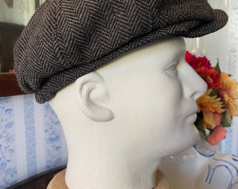 Vintage flat hat, cap, newsboy cap, hat (B639), black and tan brown wool blend flat cap, newsboy hat, cap